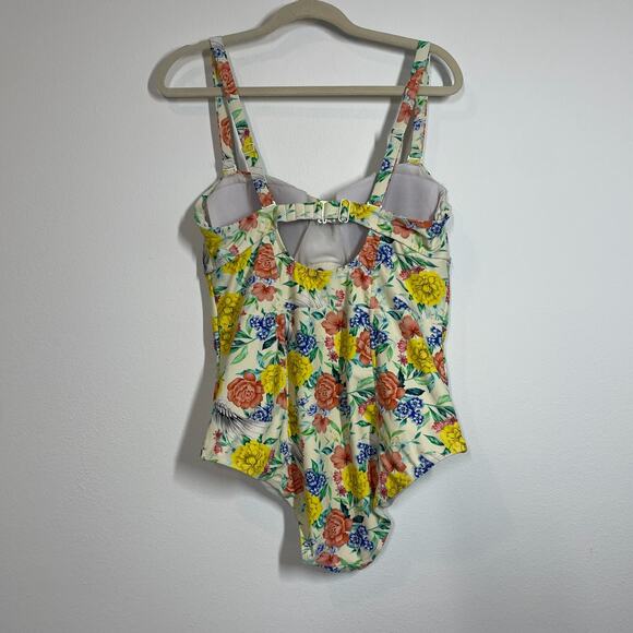 Torrid Swim One Piece Bathing Suit Size 1 1X Floral‎ Angel Wings Built in Bra - Picture 2 of 12